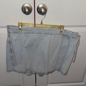 American Eagle Outfitters Light Wash Denim Shorts